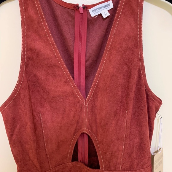 Red suede cutout dress - Picture 5 of 7